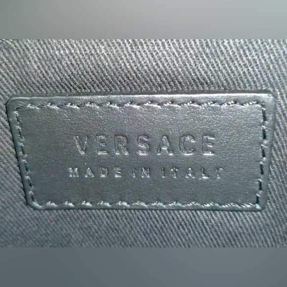 ❌SOLD❌ Versace Medusa Nylon Crossbody Bag - Picture 7 of 9